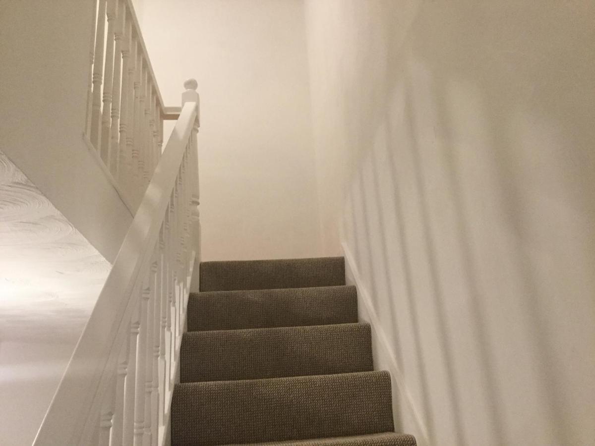 Appartamento Quiet Residential Area Within Easy Reach Of Town Manchester Esterno foto
